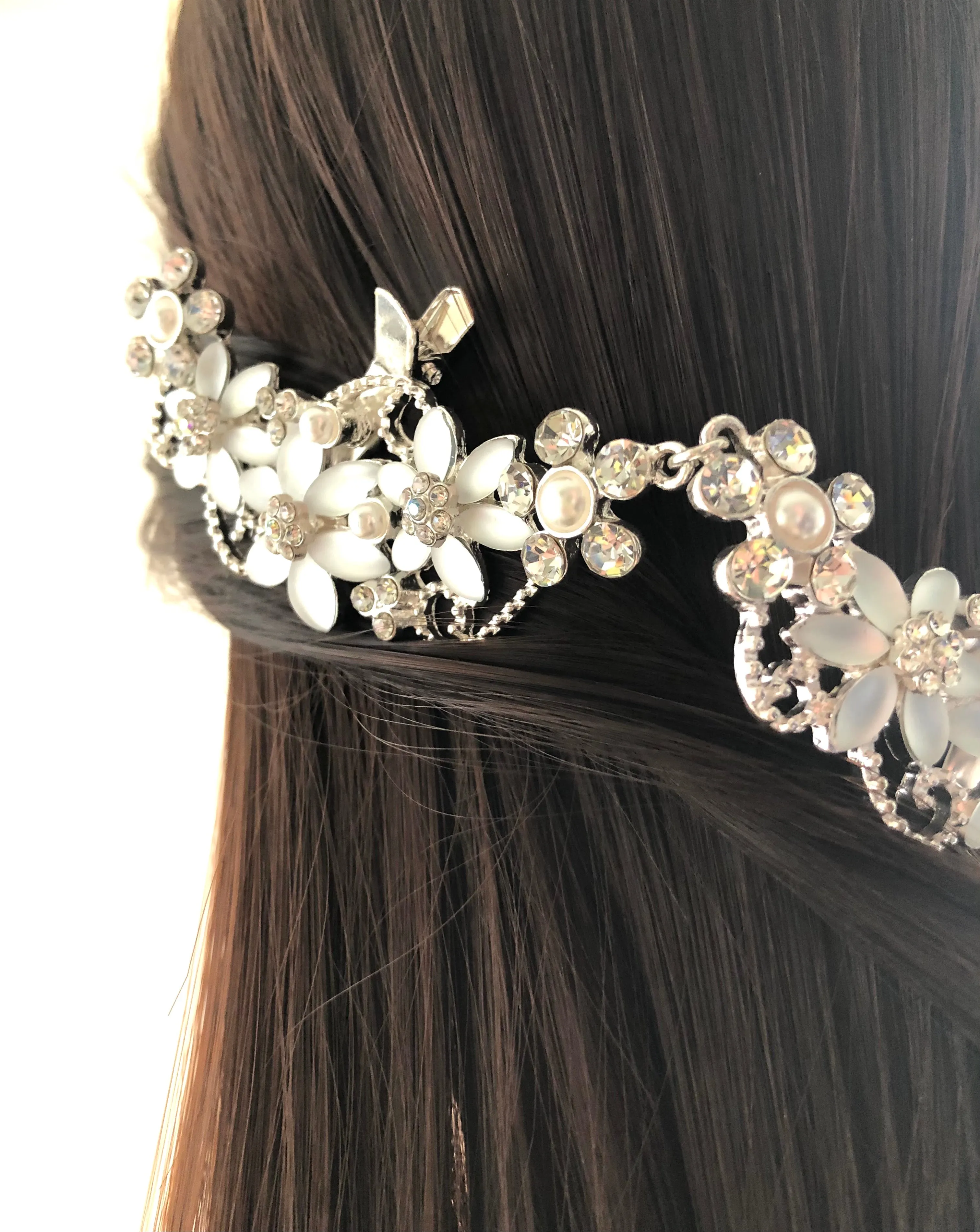 Rhinestone Floral Spray Hair Swag