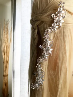 Rhinestone Floral Spray Hair Swag