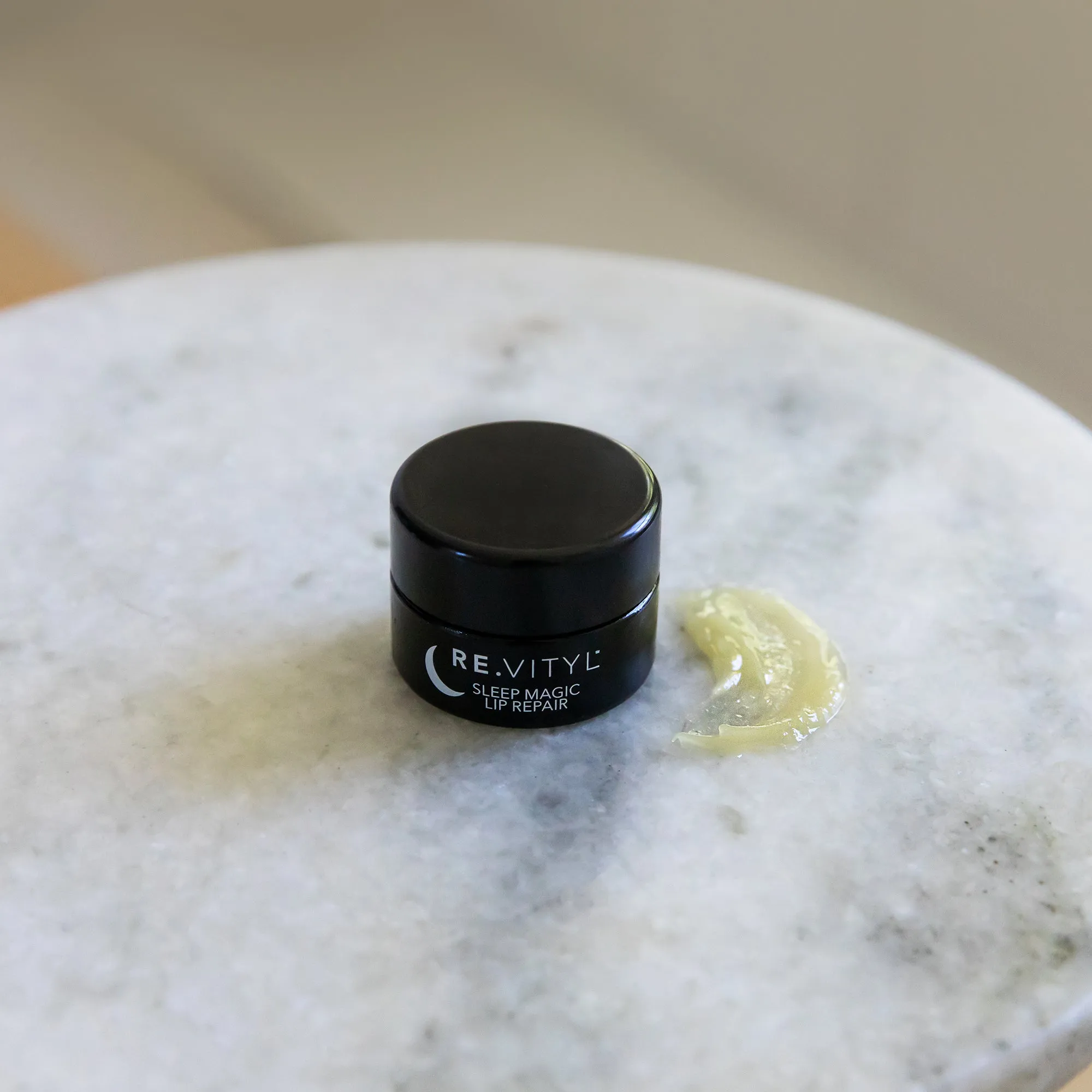 SLEEP MAGIC LIP REPAIR