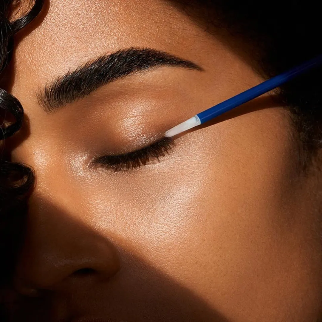 THE EYEBROW & LASH ENHANCING SERUM